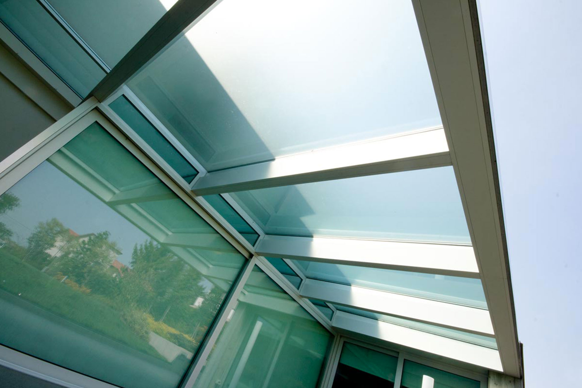 installazione serramenti tetto bianchi udine casa privata