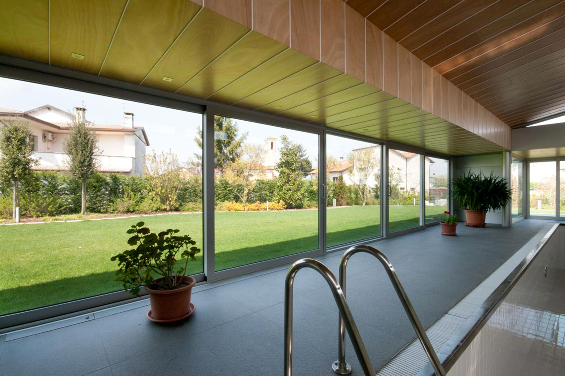 installazione infissi chiari udine casa privata