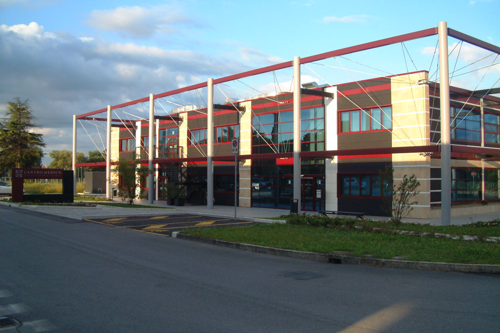 centro medico san giorgio installazione infissi scuri 5